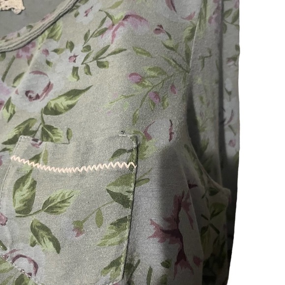 Anthropologie T.la Gray 3/4 Sleeve Top w/Purple Floral Design - Picture 6 of 7